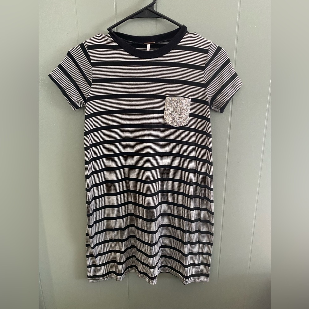 Girls T-Shirt Dress - Medium